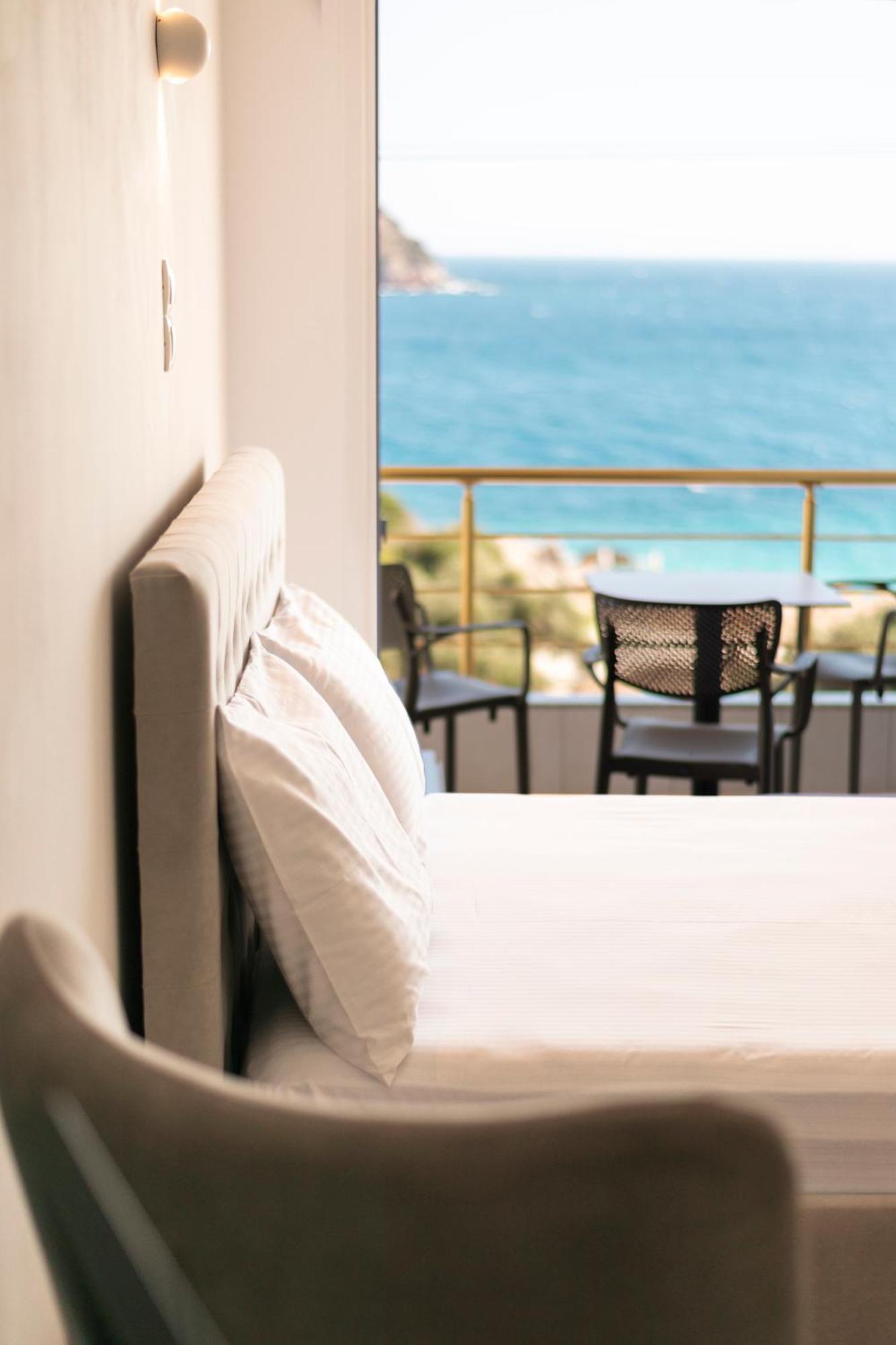 Ionio Rooms Himare Exterior photo