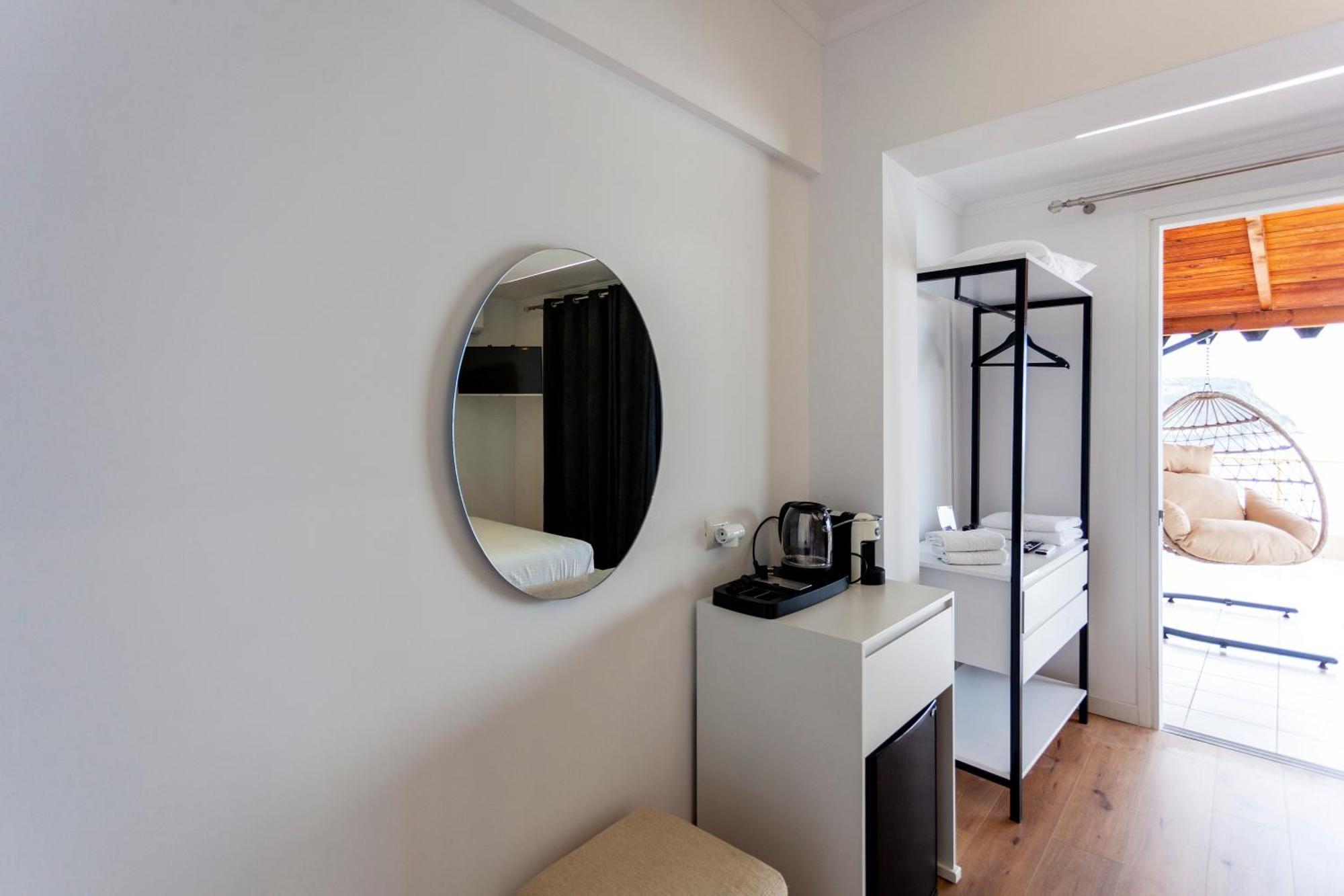 Ionio Rooms Himare Exterior photo